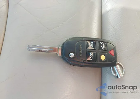 2006 Volvo V70 2.5T z USA, uszkodzony, nr VIN YV1SW592462550821